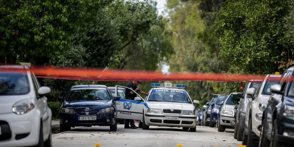 Λήξη συναγερμού για τη βόμβα στην Εθνική Τράπεζα στο Σύνταγμα